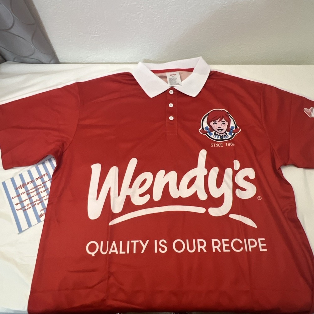 Wendy's  Soccer Jersey Limited 1000 xlarge XL Rare HTF Rewards Drop Red‎ White